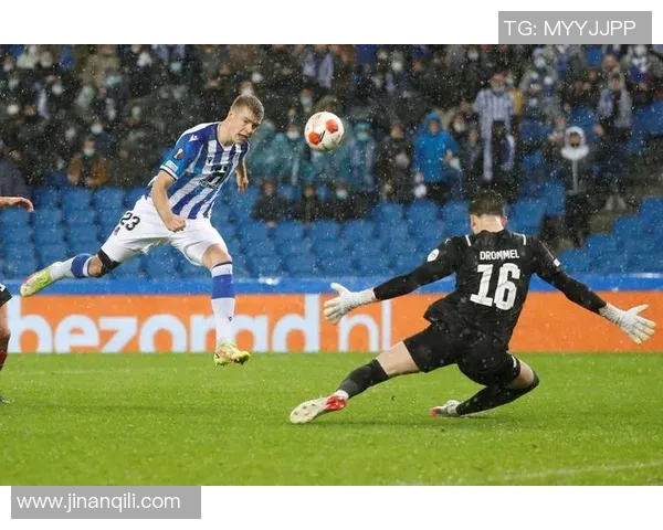 汤姆斯足球明星的传奇之路与荣耀时刻揭秘