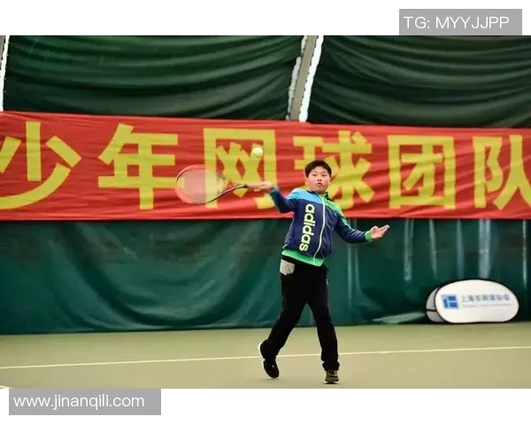 深圳网球队的节奏与战术分析探讨如何提升竞技水平与团队协作能力 深圳网球队的节奏与战术分析探讨如何提升竞技水平与团队协作能力