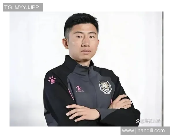 中国足球明星心系祖国的热爱与奋斗故事