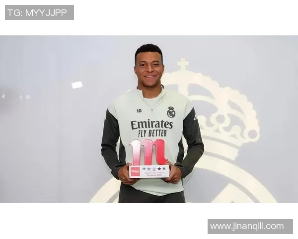 全球最佳前锋排名揭晓足球明星们的巅峰对决与荣耀时刻